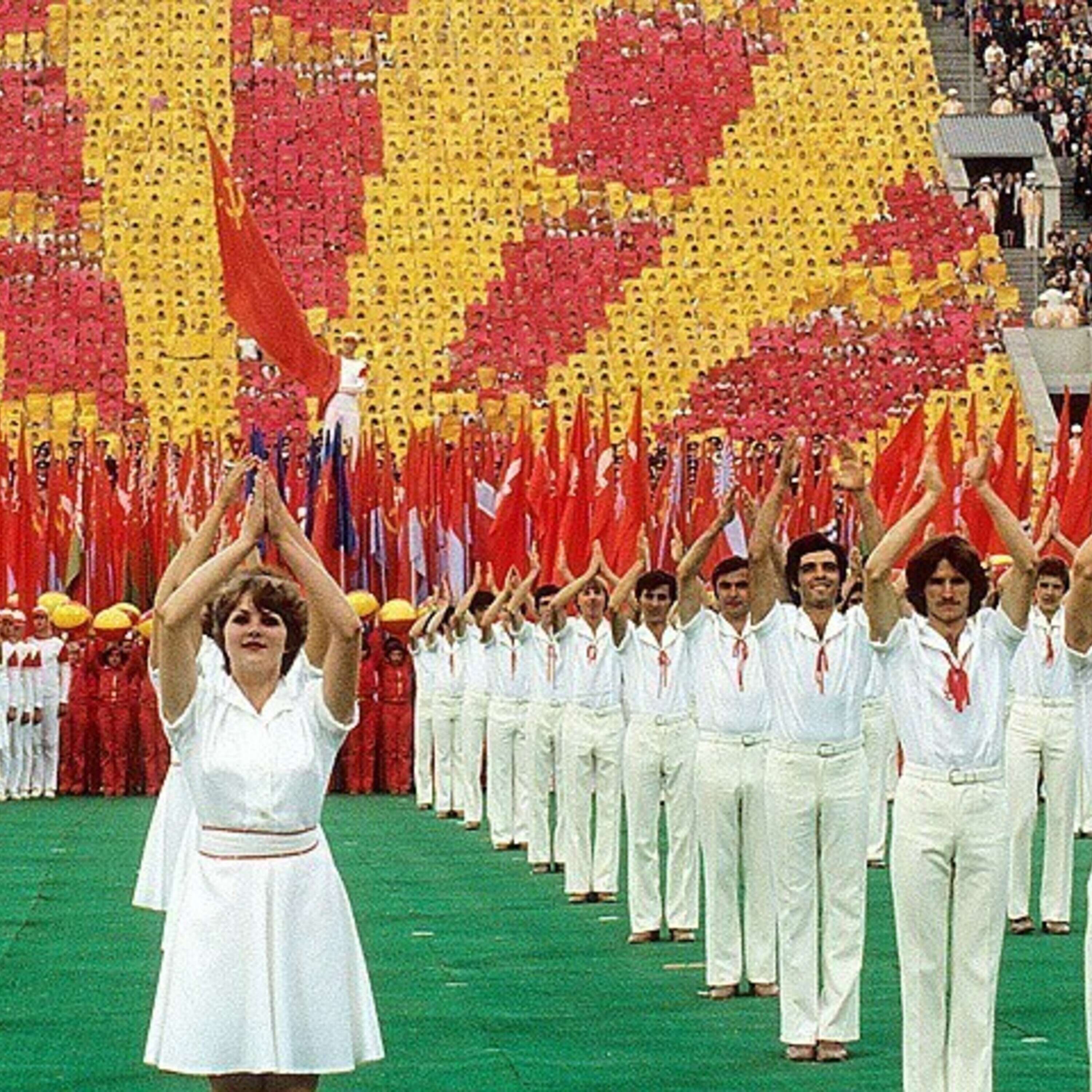 Фото открытие года. Олимпиада-80 в Москве. Открытие Олимпийских игр в Москве 1980. Летние Олимпийские игры 1980 открытие. Олимпиада 80 церемония открытия.