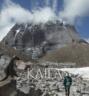 Palverännud Tiibeti müstilise Kailaši mäe juurde